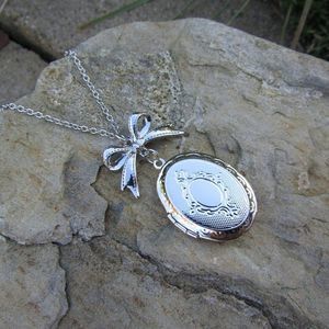 Photo Locket Necklace Adorable Retro Cute Style with Bow
